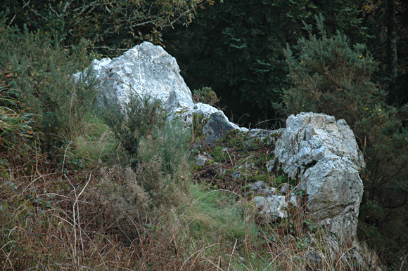 Chapelle de Brezal, rocher - ph. André Croguennec le 10/11/2012