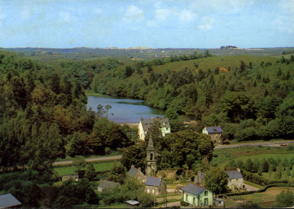 Le bourg de Pont-Christ