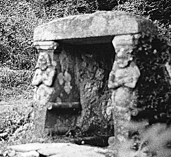 fontaine de Brezal 8/1976