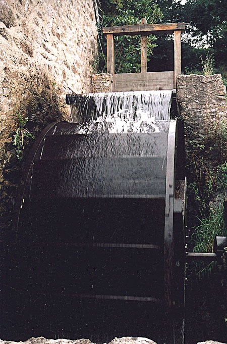 Moulin Barzhig le  27/7/2004 - Photo A. Croguennec moulin Barzhig
