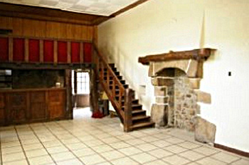 Moulin de Brezal - cheminée du four à pain moulin de Brezal - four