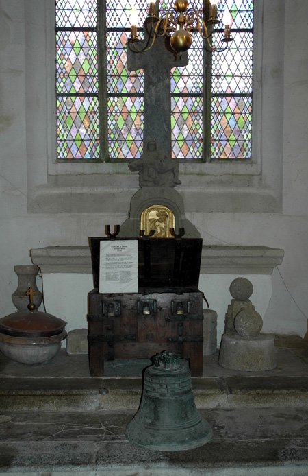 Chapelle ossuaire de La Roche-Maurice - Photo A. Croguennec ossuaire de La Roche