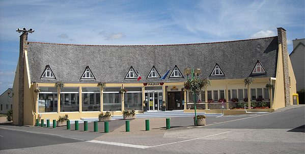 Mairie-Poste de Plouneventer