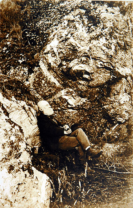 Yan’ Dargent dans la grotte de l’ermite Yan dargent grotte ermite