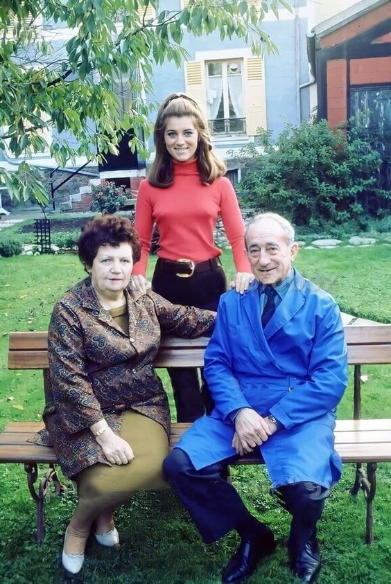 Sheila et ses grands parents à Créteil