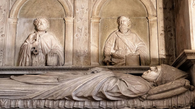 Tombe d'Alain de Coativy à Sainte-Praxède.