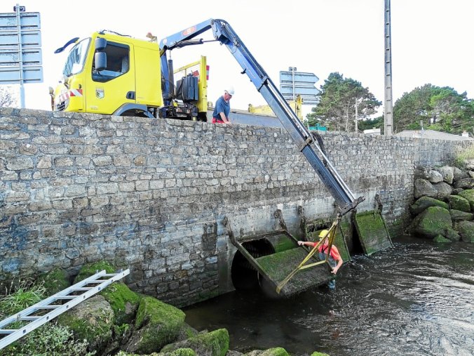 Le pont de Pont-Christ et ses vannes