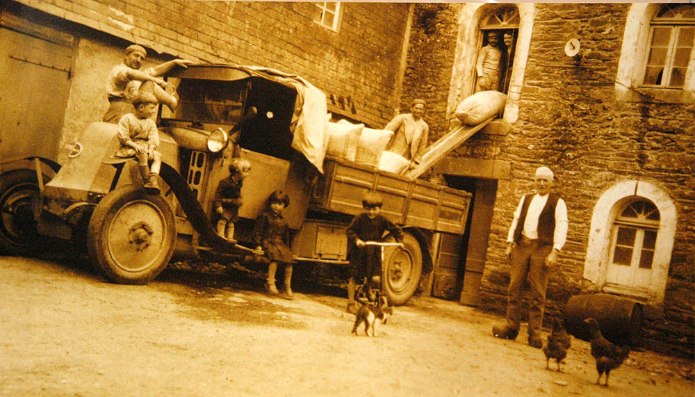 en 1933