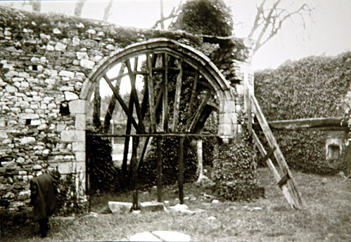 Une arche et ses étais - Photo MAP