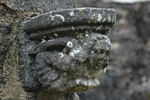 Support de statue - Photo A. Croguennec